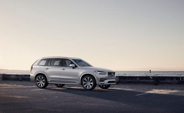 The Volvo XC90 mild-hybrid receives subtle design updates and updated upholstery on the inside along with the updated mild-hybrid powertrain.