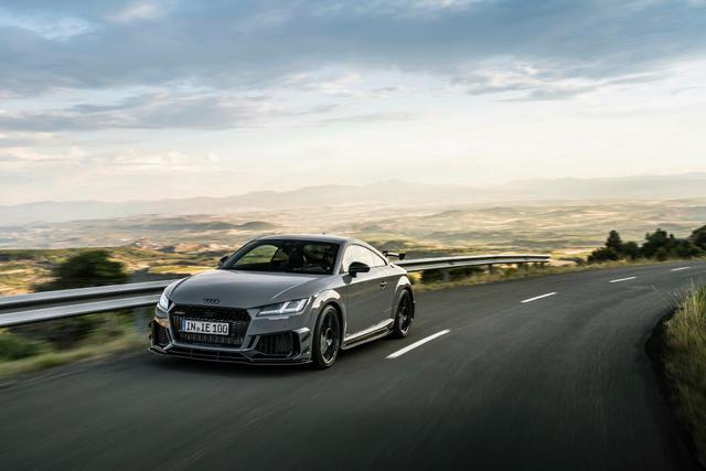 Audi took the wraps off the ‘Iconic’ edition of the TT RS Coupé. Only 100 units will be manufactured for sale exclusively in Europe. 
