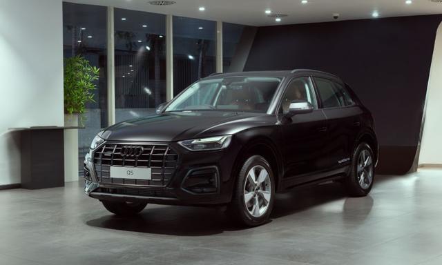 The limited-run Q5 sports the Mythos Black shade and gets blacked-out styling cues.