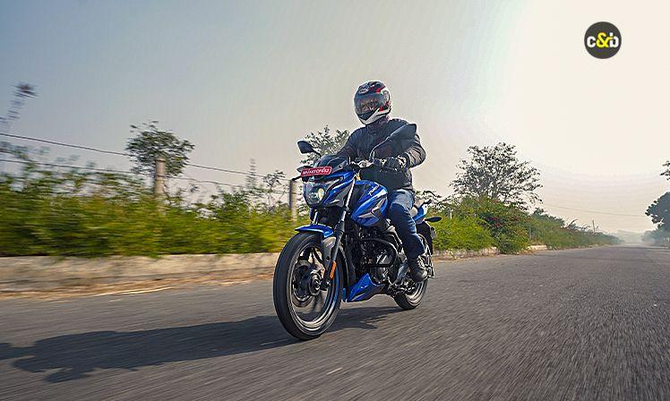 The 2022 Bajaj Pulsar P150 gets completely updated from the ground up, justifying its “all-new” tag. Does it have what it takes to take the top spot in the segment though? We spend some time to figure out what the new Pulsar P150 offers.
