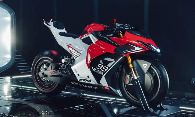 The F99 is a fully-faired sport bike that is built to deliver “undiluted performance”, in the words of Ultraviolette co-founder Narayan Subramaniam.