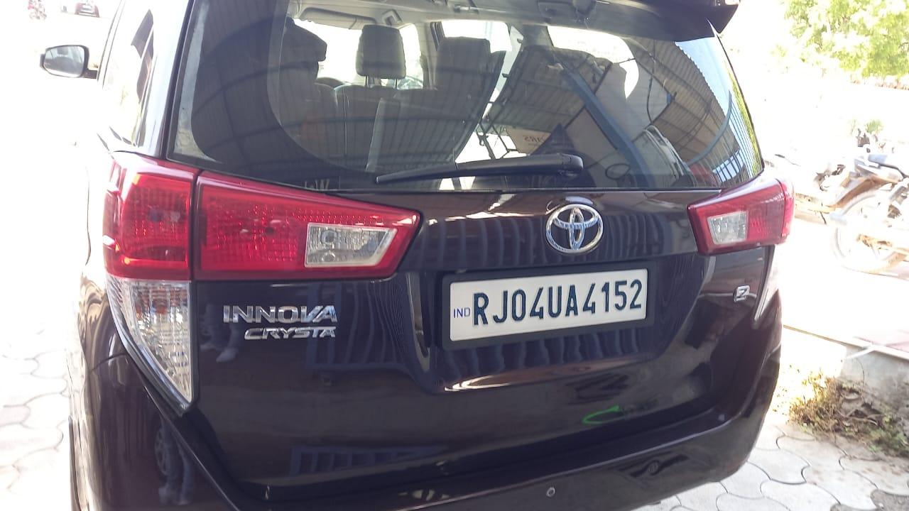 Used 2016 Toyota Innova Crysta, undefined