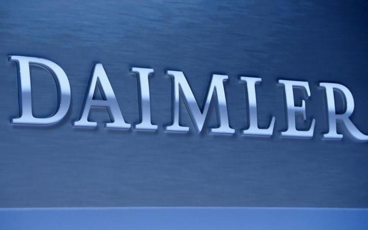 Daimler Considers Legal Split In Strategic Overhaul