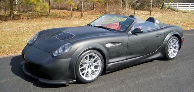 American sports car manufacturer, Panoz, celebrates its 25th birthday this year, and they have a present for their customers. The company will be producing a limited-edition variant of the Esperante Spyder.