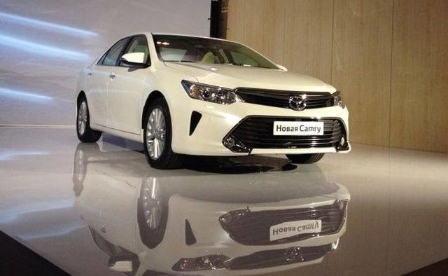 Toyota, the Japanese carmaker, today unveiled the updated Camry at the 2014 Moscow International Motor Show. While the most important change in the new model is the addition of a new engine, it also receives new features and cosmetic updates.