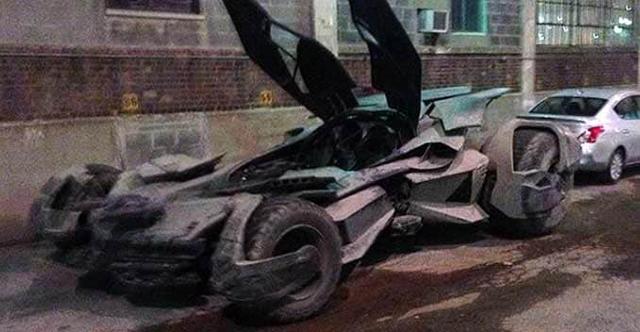 We know that Ben Affleck and Henry Cavill are busy filming for Batman v Superman: Dawn of Justice in Detroit. Though spy shots of the actors has become commonplace, this time an Instagram user caught one of, what is probably, Mr Wayne, err.. our beloved Dark Knight's new ride.