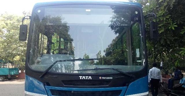 Tata Motors flagged off 123 new AC buses equipped with Automatic Transmission in Ahmedabad. These buses are in addition to the order bagged by Tata Motors for 3200 buses under the JnNURM - phase II scheme.