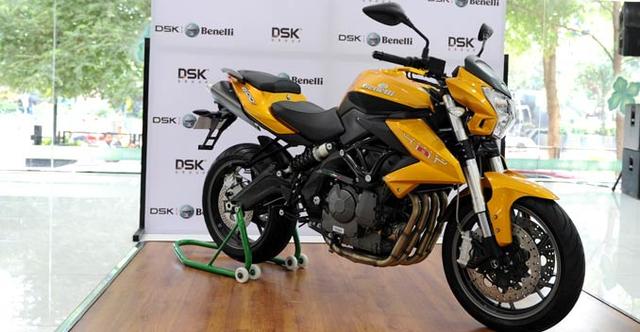 Motowheels announced the launch of a limited edition gold colour of the Benelli TNT 600i. The limited edition gold colour bike will go on sale from 3rd October 2015, across all Benelli showrooms in the country.