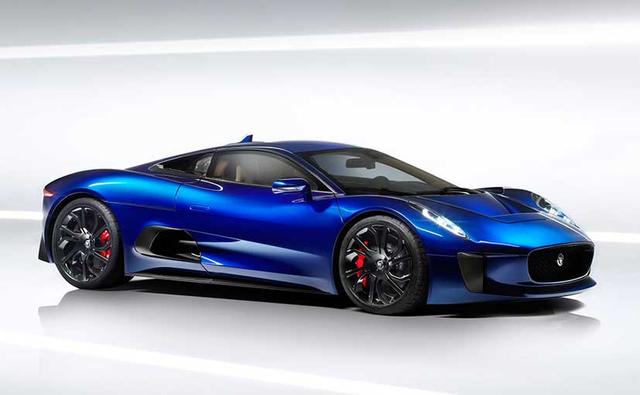 The Jaguar C-X75 supercar made an appearance in Mexico City with a celebrity driver behind the wheel. It was none other than Williams' Formula One driver Felipe Massa who drove the car at an event to celebrate the premiere of the latest James Bond movie, Spectre, in the Americas and the Mexican F1 Grand Prix.