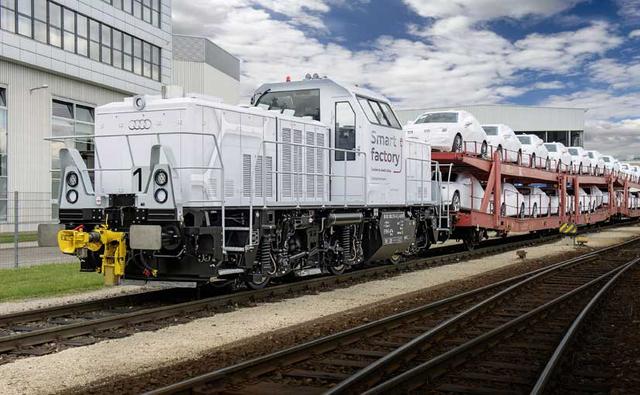 Audi is going the eco-friendly way inside its plant in Ingolstadt, Germany by using a plug-in hybrid locomotive. The Alstom-manufactured 1,000bhp plug-in hybrid will serve at Audi's largest factory and will reduce CO2 emissions by up to 60 tons annually compared to a regular locomotive. This would enable the Volkswagen Group-owned carmaker to achieve an almost CO2-neutral status at the factory.