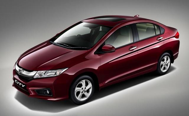 It has been two months since the Honda City has been selling less than 3,000 units in a month in India. In December, 2016, the company sold 2,898 units. December was also the month where the sales of the Honda City were lesser than that of the Amaze. The total domestic sale of Honda in December, 2016 was 10,071 units as compared to 12,319 units sold in December, 2015, which is a -20.08 per cent decrease.