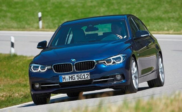 BMW India has launched the 2016 3-Series facelift in the country with prices starting at Rs. 35.90 lakh (ex-showroom), ahead of the expected launch at the 2016 auto expo.