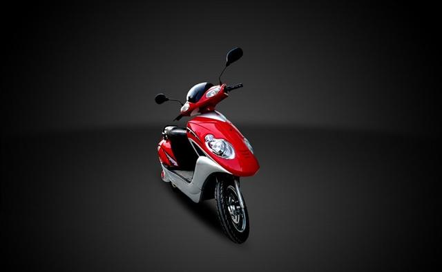 Lohia Auto will launch India's first lithium-ion battery operated electric two-wheeler at the upcoming 2016 Auto Expo.