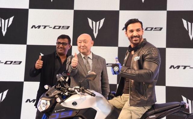 The Yamaha MT-09 bike has been launched by Bollywood star John Abraham in India at the 2016 Delhi Auto Expo.