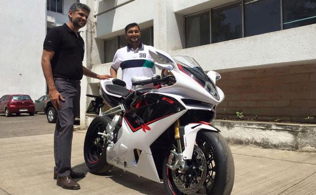 The MV Agusta F4 RR is being offered at an introductory price of Rs 35.5 lakh (ex-showroom Pune). The F4 RR is the top end version of the MV Agusta F4 series. MV Agusta India offers on sale the Brutale 1090, the F4, the F4 RR, the F4 RC, the F3 800 and the F3 800 RC.