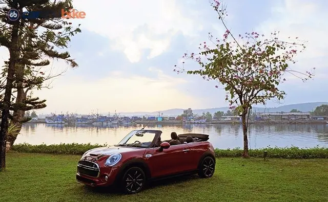 In it's third generation avatar, the MINI Convertible is dimensionally slightly larger in a bid to be more practical with extra rear seat legroom and increased boot space.
