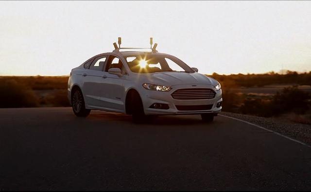 In a recent test, Ford's engineers turned off the headlights, donned some night-vision goggles and sent their prototype Fusion sedan on a drive through the company's test track in Arizona.