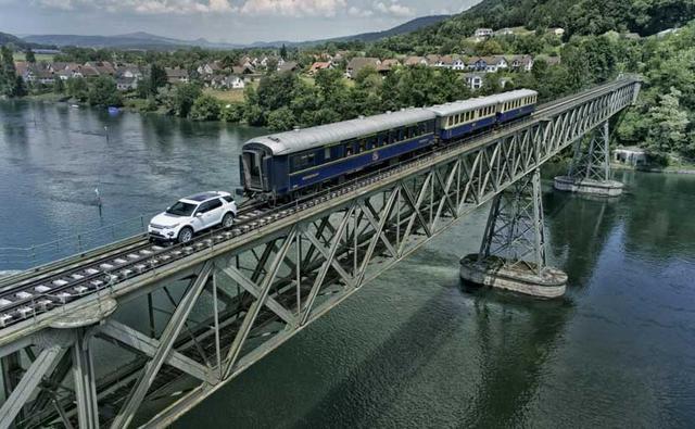 Land Rover Discovery Sport Compact SUV Successfully Pulls 100-Tonne Train