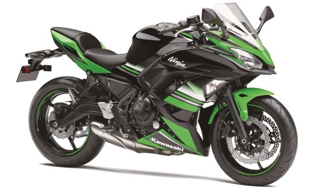 The Kawasaki Ninja 650 is one of the more impressive sports tourers in the middle-weight segment, but was in need of a dire update. Bringing comprehensive changes to the model, the Japanese manufacturer unveiled the 2017 Ninja 650 at the 2016 Intermot Motorcycle Show in Cologne, Germany, while its naked sibling the ER-6n has been given a revamp and is now called the Z650 and is revealed in images. The public debut will happen in Milan next month.
