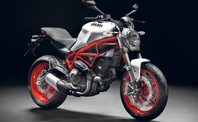 We had been telling you that Ducati is planning to go back to the basics with the Monster series, and the Italian manufacturer has done just that with the new Monster 797.
