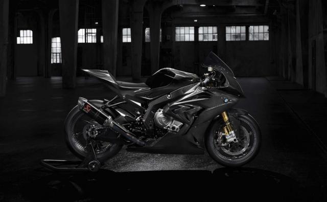 BMW has unveiled what it calls an advanced prototype of the HP4 Race at the EICMA show in Milan, with carbon fibre twin-spar frame and wheels. Based on the S 1000 RR, BMW plans to make the HP4 Race a production model, with an expected launch date sometime in late 2017.