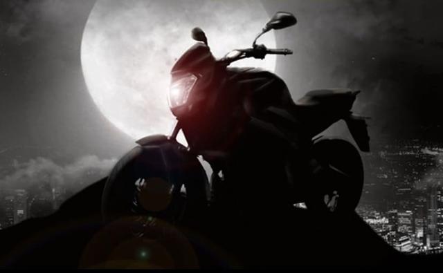 Bajaj Dominar 400 is that much awaited sports cruiser from the Pune based bike maker and has been officially teased. The manufacturer is finally set to unveil the model on 15th December, and will reveal performance figures around the same time as well. The Dominar 400 is Bajaj Auto's biggest motorcycle ever and will be locking horns with a host of established products in the segment.
