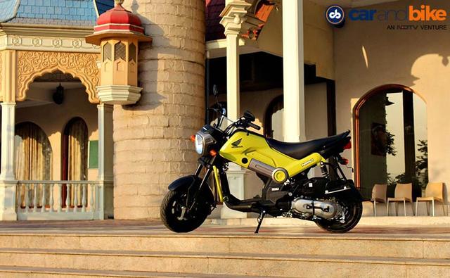 The Honda Navi certainly surprised each one of us with its arrival this year and it was really hard to determine if we should call it a scooter or a motorcycle. Well, the jury certainly had a problem then and the Car and Bike Awards 2017 saw the addition of an all-new category - Mini Bike of the Year.