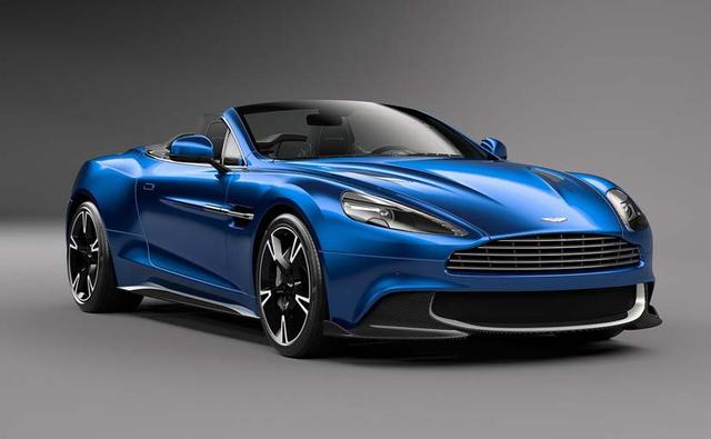 We've already seen Aston Martin bring out the Vanquish S Coupe at the 2016 LA Auto Show and for those wondering what more could come out of it, well, there's the convertible version that the company has now brought out. It's called the Vanquish S Volante and it's drop dead gorgeous.