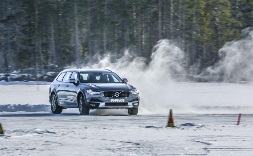 Latest Reviews On V90 Cross Country