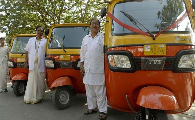 Maharashtra government has notified the Bombay High Court that late fines for the renewal of fitness certificates for taxis, auto rickshaws and other vehicles will be withdrawn from April 2017.