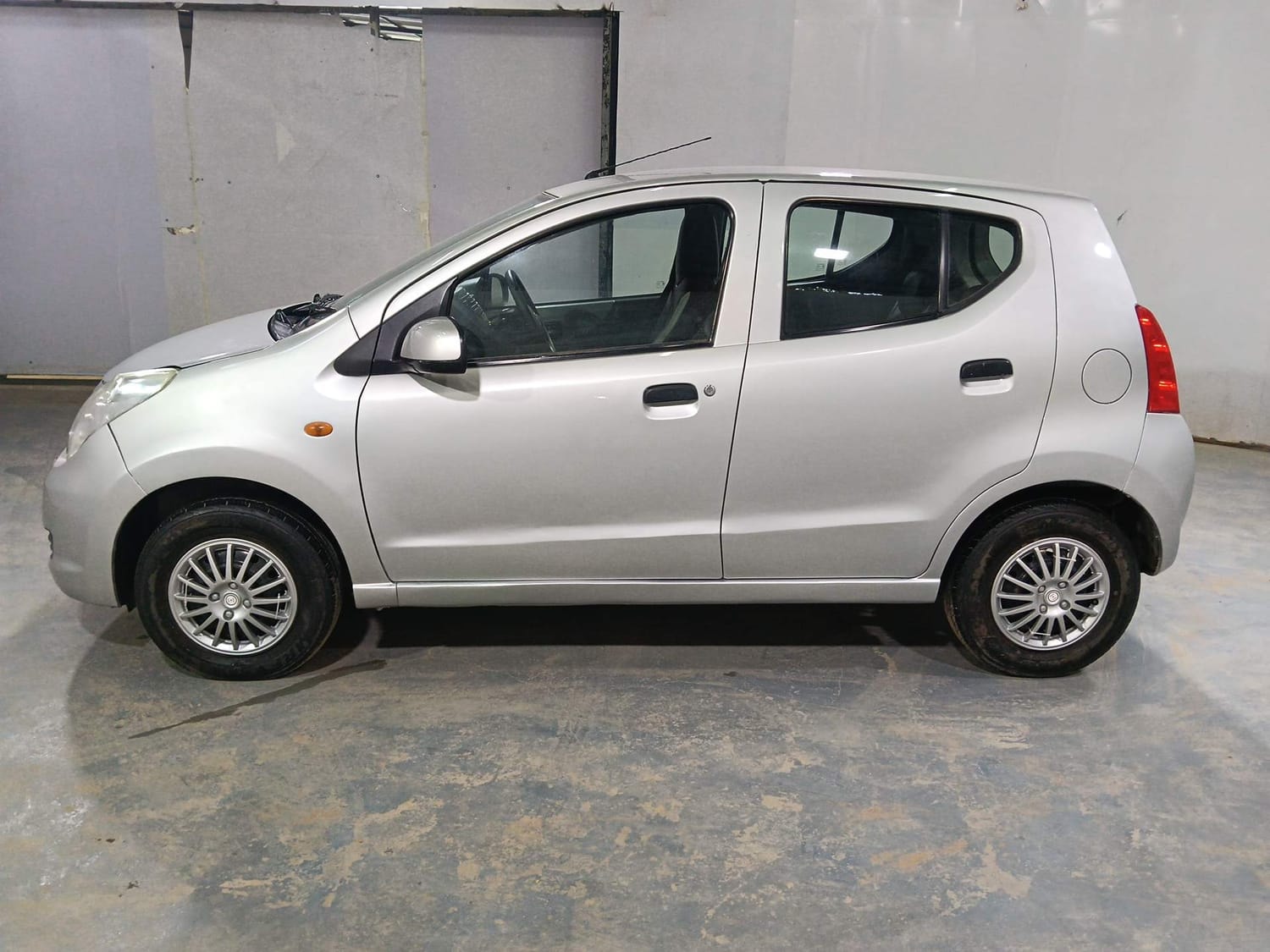 View 2011 Maruti Suzuki A-Star VXI Image 2 Used 2011 Maruti Suzuki A-Star VXI Image 2