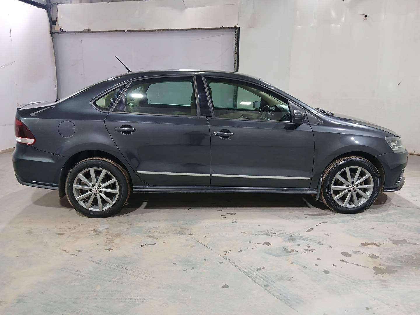 View 2020 Volkswagen Vento 1.0 L TSI Highline Plus Petrol AT Image 6 Used 2020 Volkswagen Vento 1.0 L TSI Highline Plus Petrol AT Image 6