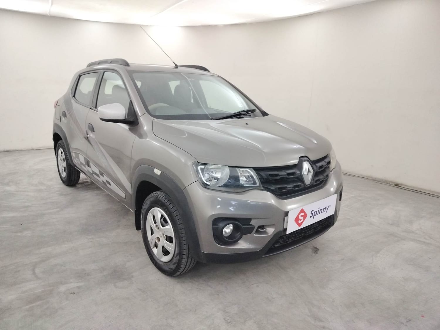 View 2017 Renault Kwid RXL 1.0 AMT BS IV Image 7 Used 2017 Renault Kwid RXL 1.0 AMT BS IV Image 7