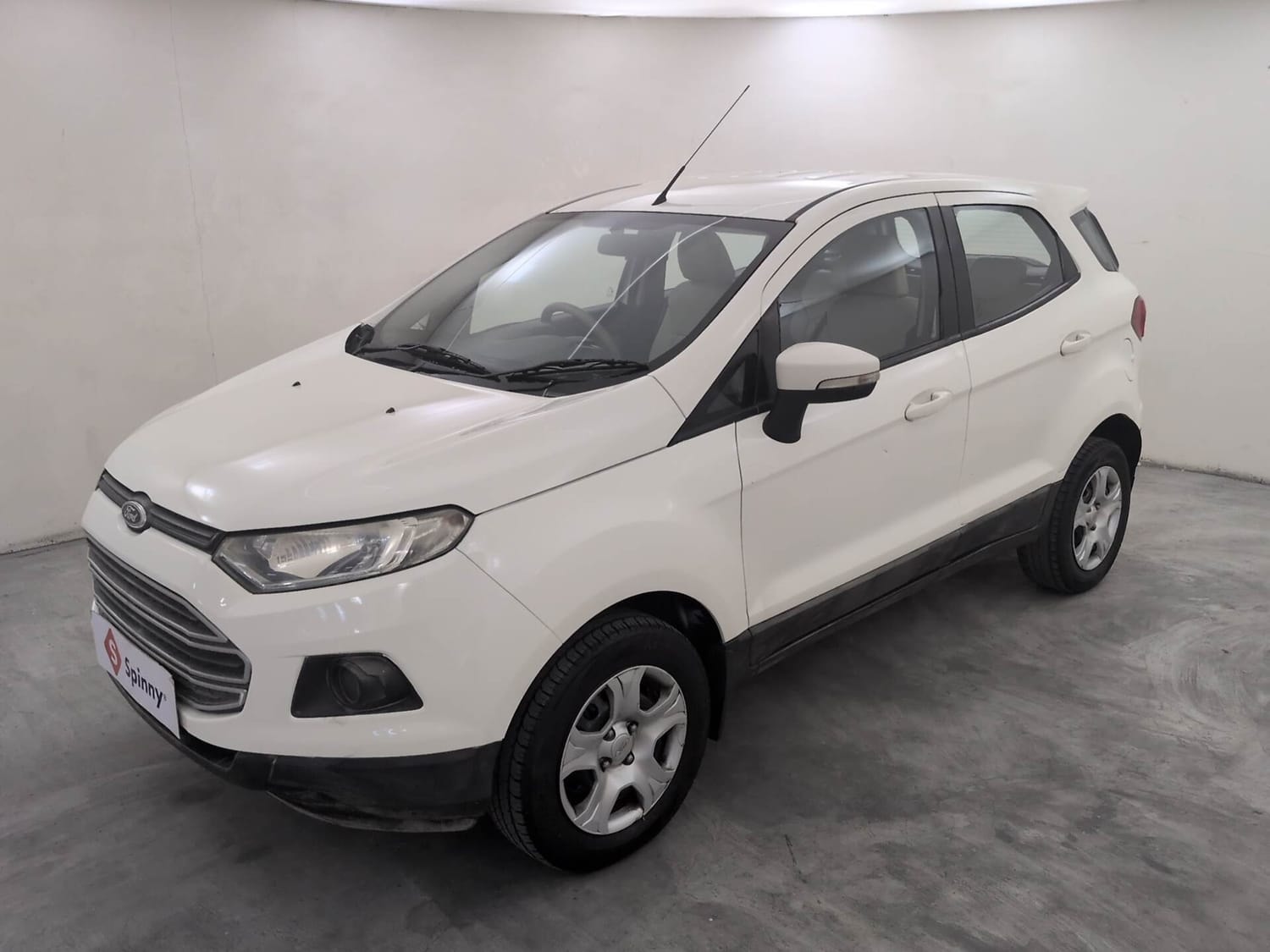 View 2016 Ford EcoSport 1.5 TDCi Diesel Trend BS IV Image 1 Used 2016 Ford EcoSport 1.5 TDCi Diesel Trend BS IV Image 1