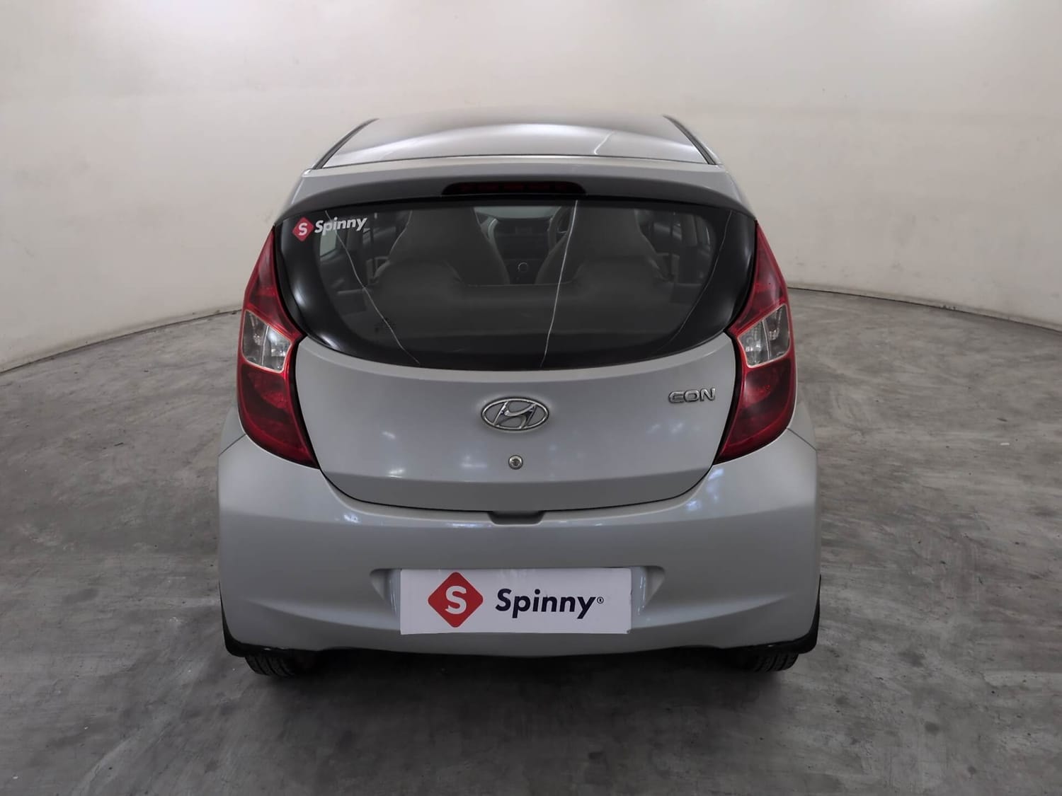 View 2018 Hyundai EON Era Plus Image 4 Used 2018 Hyundai EON Era Plus Image 4