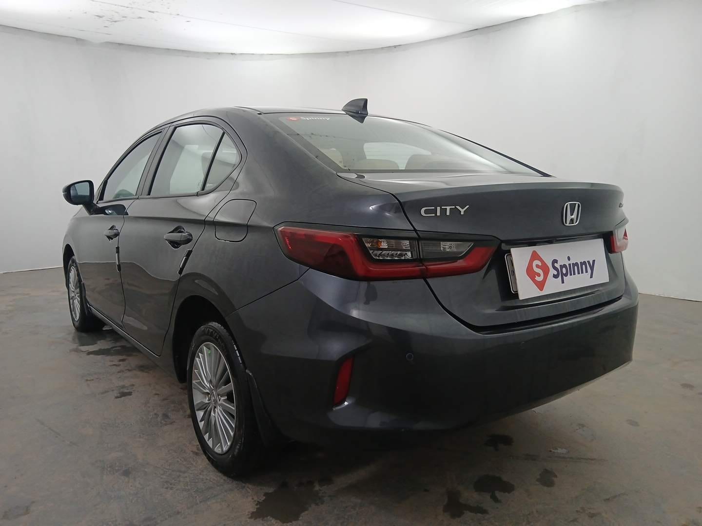 View 2022 Honda City V MT Petrol BS IV Image 3 Used 2022 Honda City V MT Petrol BS IV Image 3