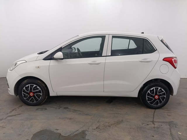View Hyundai Grand i10 Image 2 Used Hyundai Grand i10 Image 2