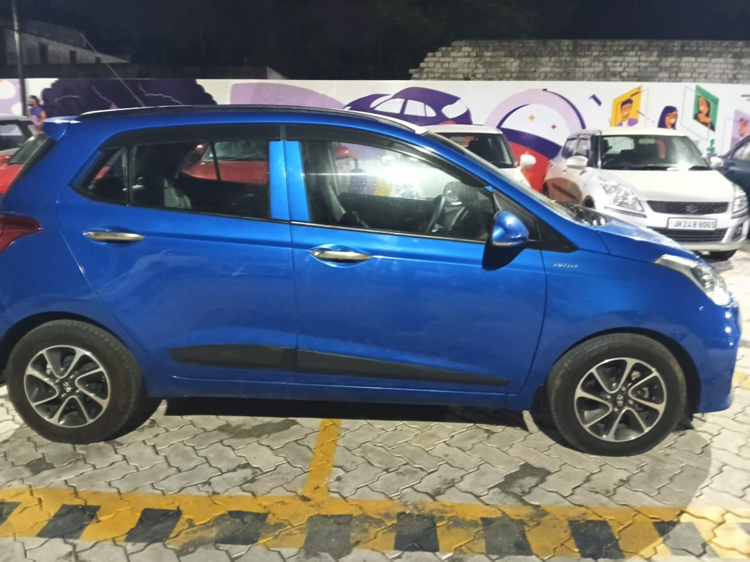 View 2019 Hyundai Grand i10 1.2 Sportz AT Petrol Image 6 Used 2019 Hyundai Grand i10 1.2 Sportz AT Petrol Image 6