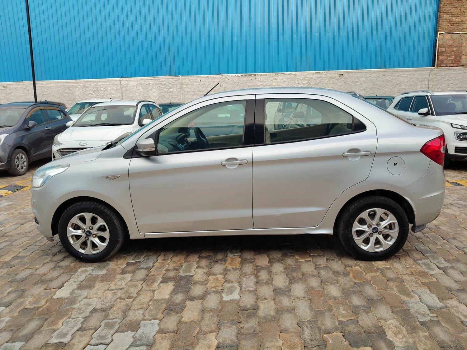 View 2016 Ford Figo Aspire 1.2P Titanium MT BS IV Image 2 Used 2016 Ford Figo Aspire 1.2P Titanium MT BS IV Image 2