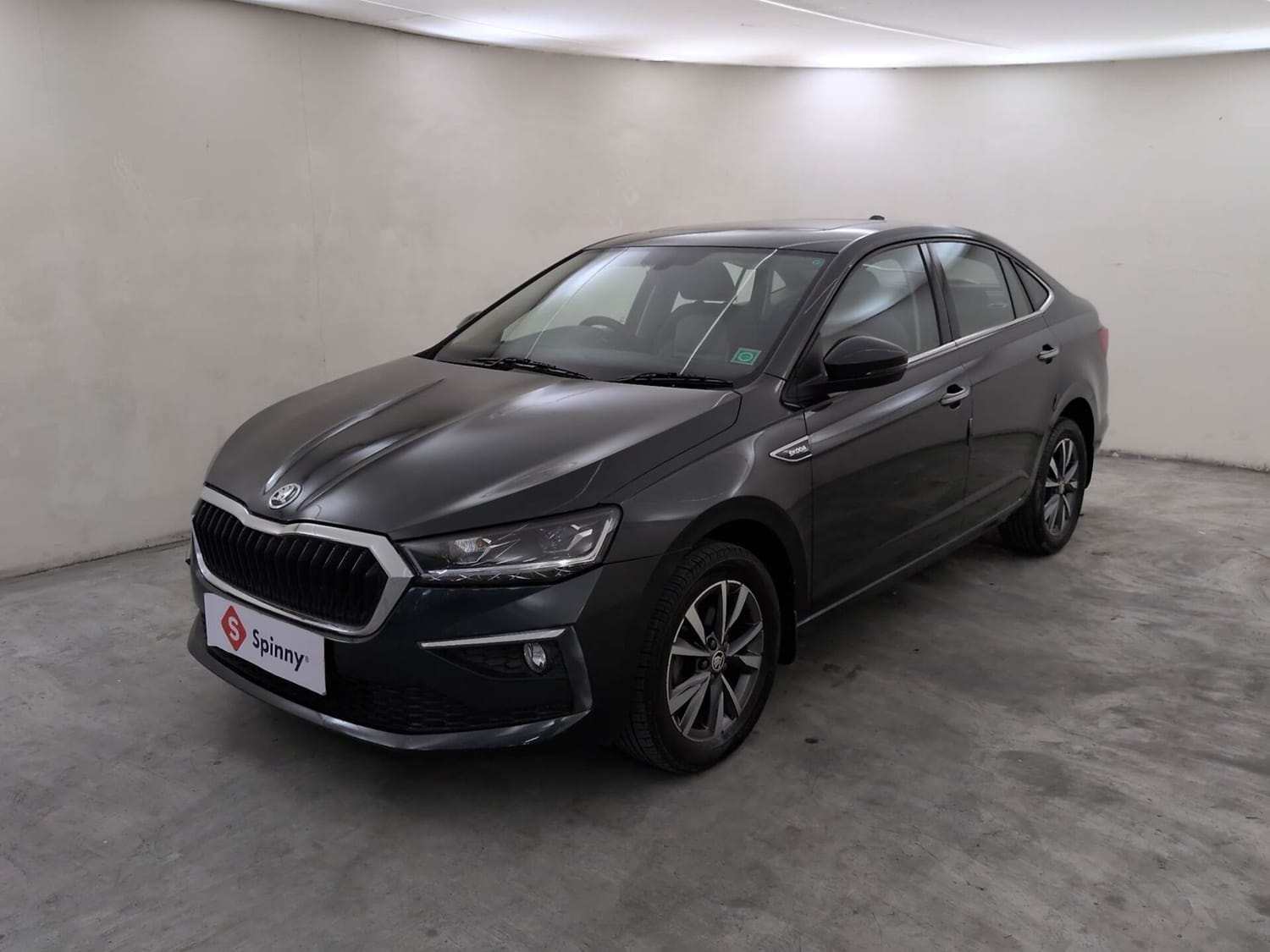 View 2023 Skoda Slavia Style 1.0 TSI AT Image 1 Used 2023 Skoda Slavia Style 1.0 TSI AT Image 1