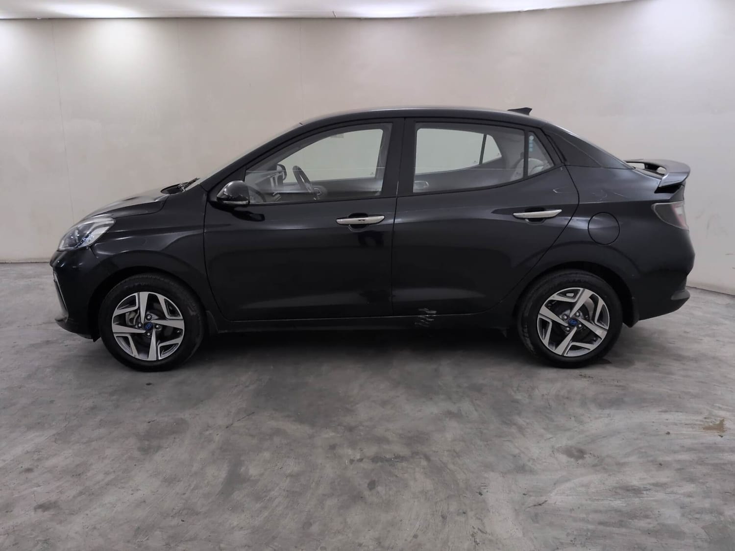 Used 2024 Hyundai Aura Used 2024 Hyundai Aura