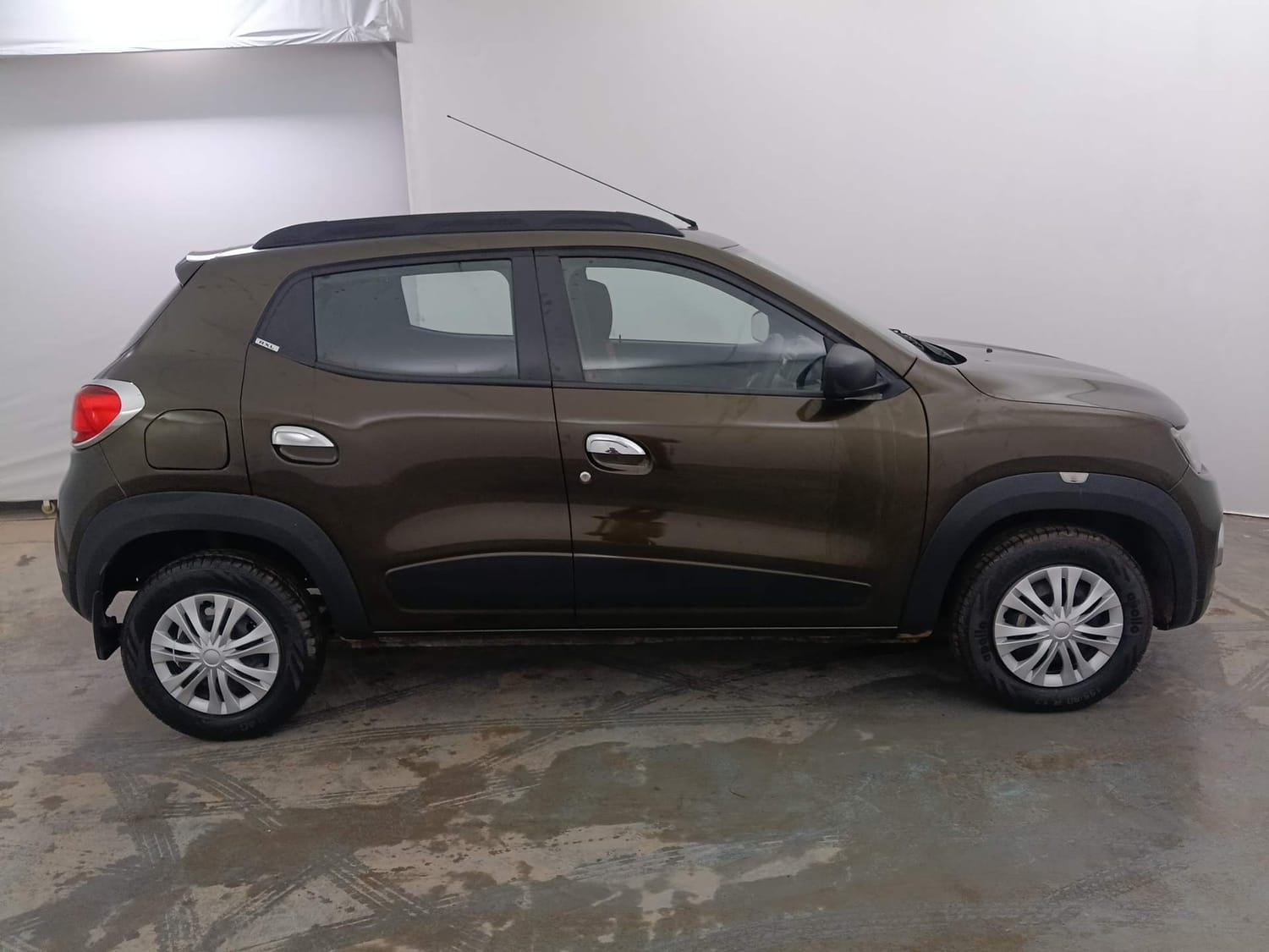 View 2016 Renault Kwid RXL Image 6 Used 2016 Renault Kwid RXL Image 6