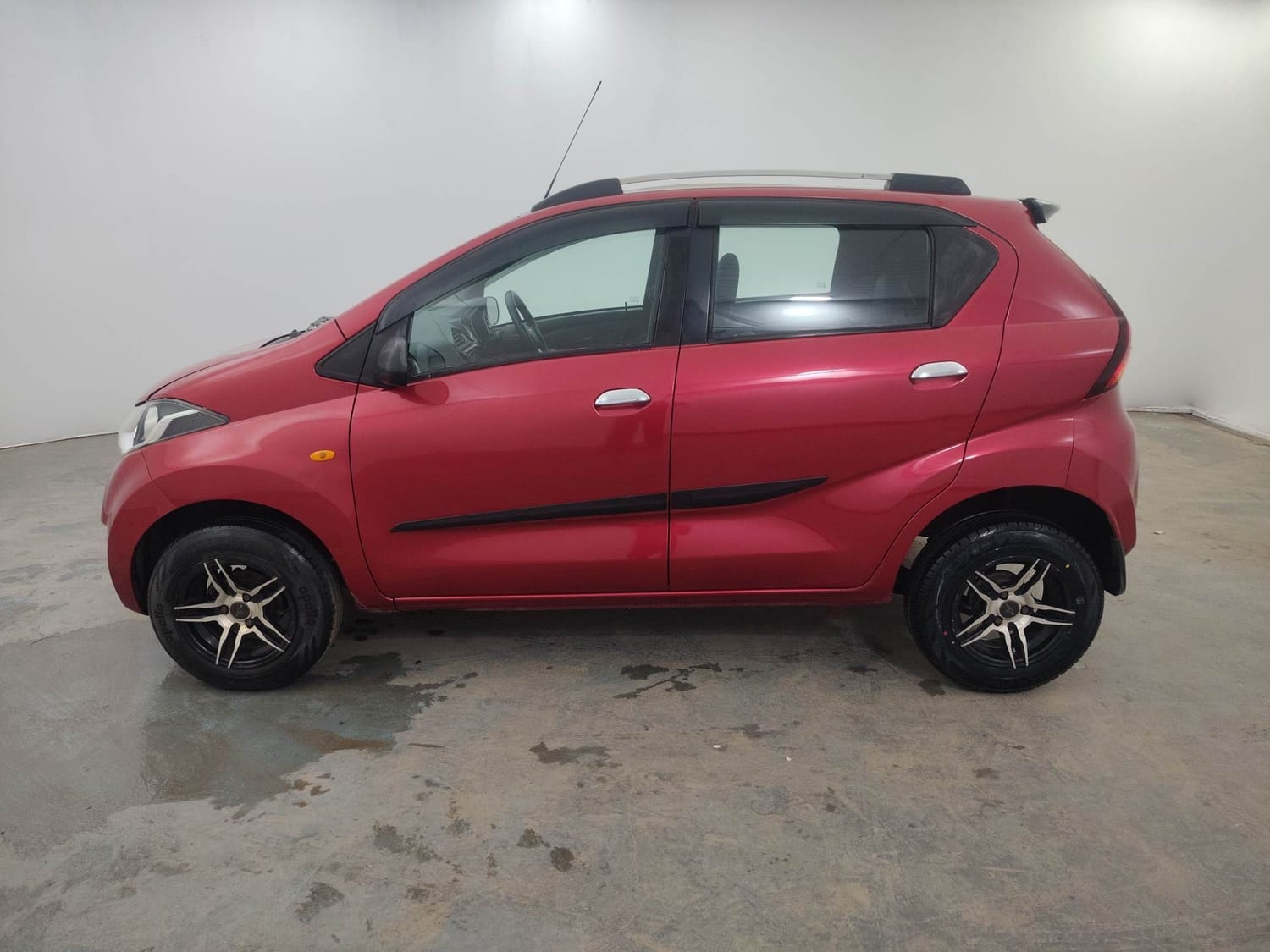 View 2018 Datsun Redi GO T (O) 1.0L AMT BS IV Image 2 Used 2018 Datsun Redi GO T (O) 1.0L AMT BS IV Image 2