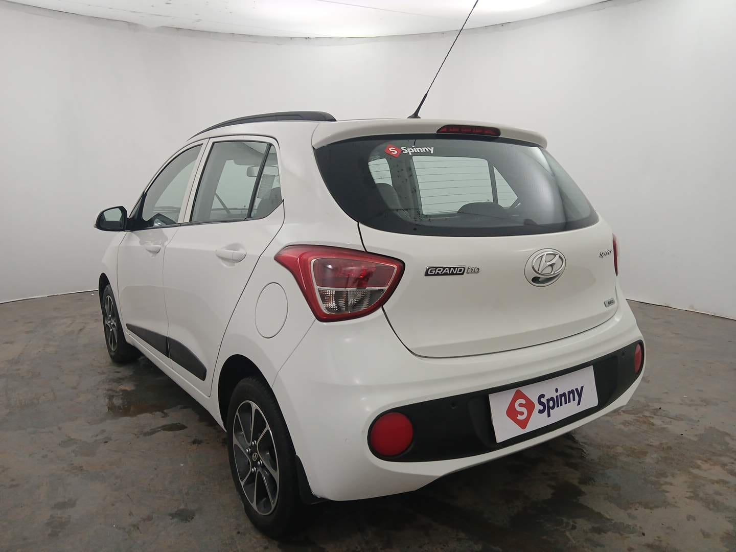 View 2017 Hyundai Grand i10 1.2 Sportz Petrol AT Image 3 Used 2017 Hyundai Grand i10 1.2 Sportz Petrol AT Image 3
