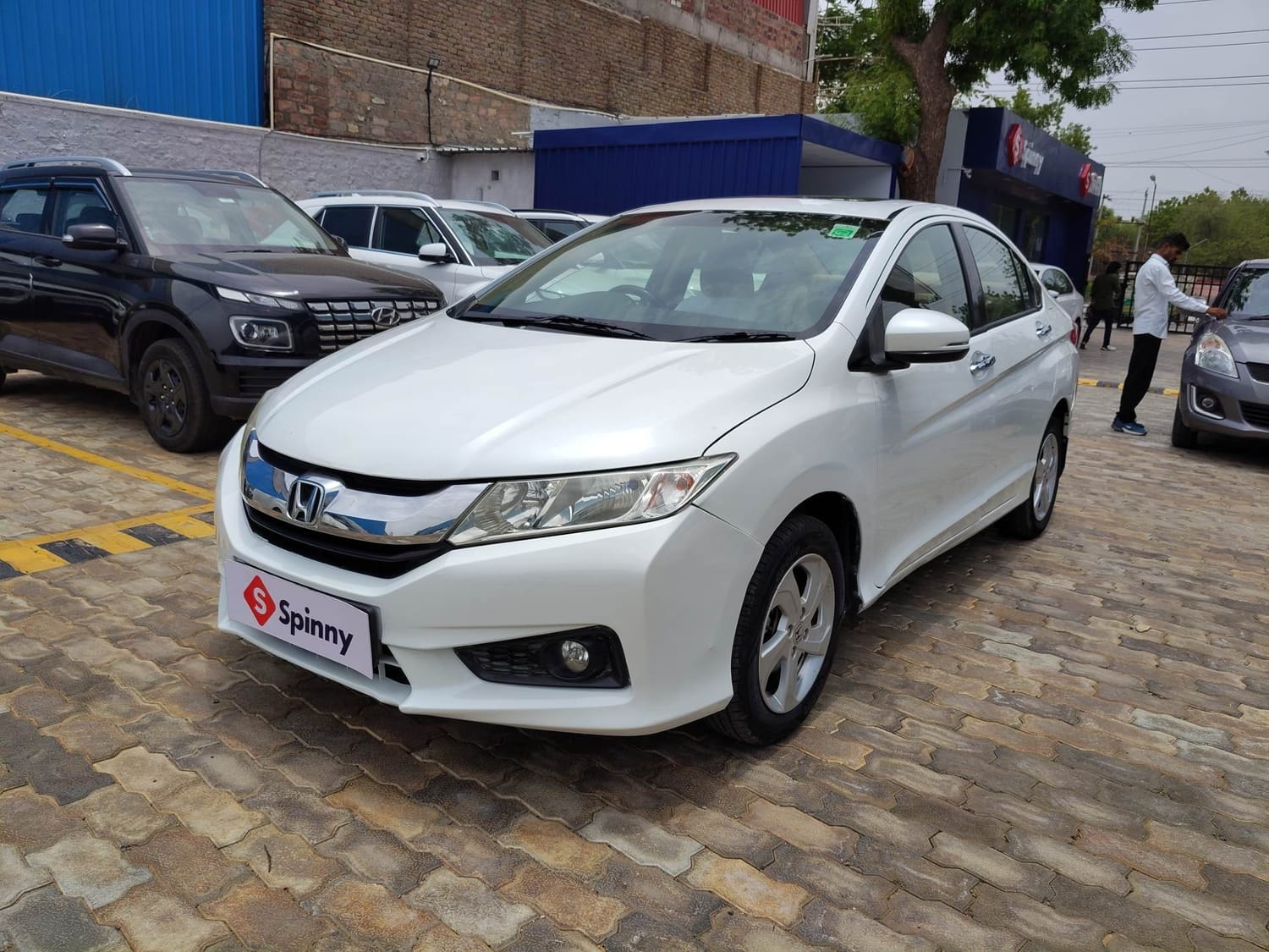 View 2016 Honda City VX MT Petrol BS IV Image 1 Used 2016 Honda City VX MT Petrol BS IV Image 1