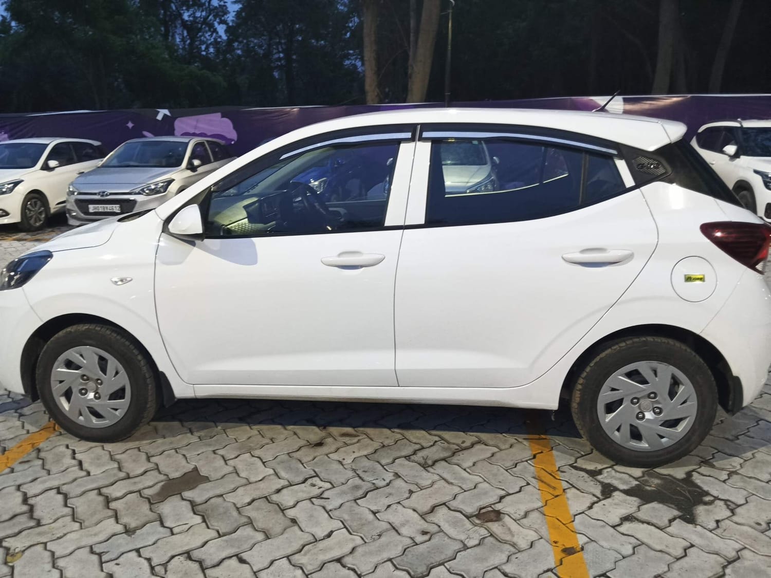 View 2025 Hyundai Grand i10 Nios Era Petrol BS IV Image 2 Used 2025 Hyundai Grand i10 Nios Era Petrol BS IV Image 2