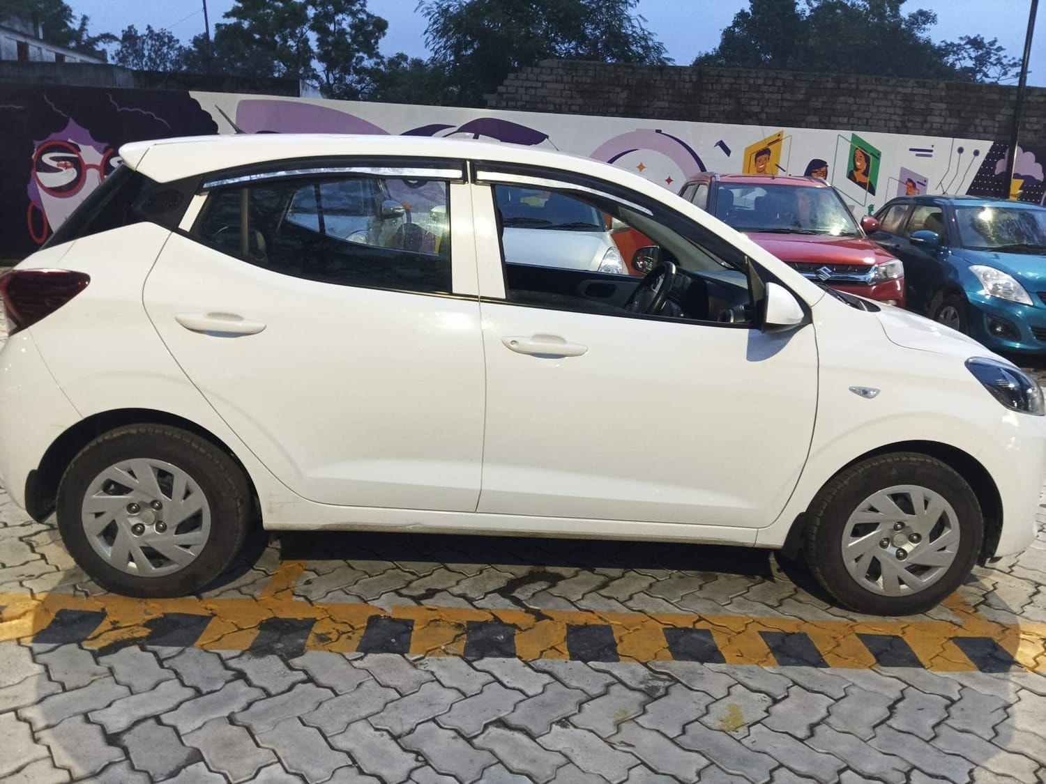 View 2025 Hyundai Grand i10 Nios Era Petrol BS IV Image 6 Used 2025 Hyundai Grand i10 Nios Era Petrol BS IV Image 6