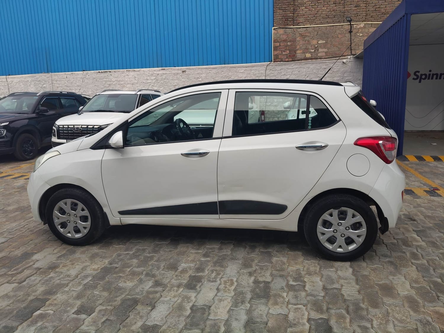 View 2013 Hyundai Grand i10 Sportz 1.2 Kappa Image 2 Used 2013 Hyundai Grand i10 Sportz 1.2 Kappa Image 2