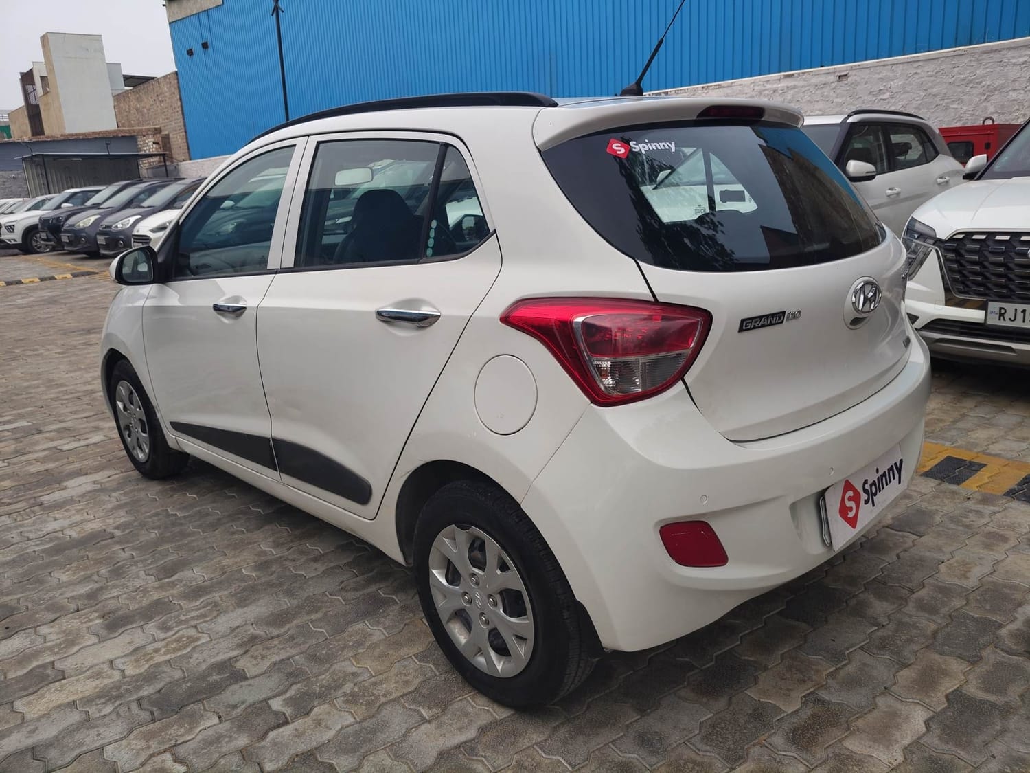 View 2013 Hyundai Grand i10 Sportz 1.2 Kappa Image 3 Used 2013 Hyundai Grand i10 Sportz 1.2 Kappa Image 3