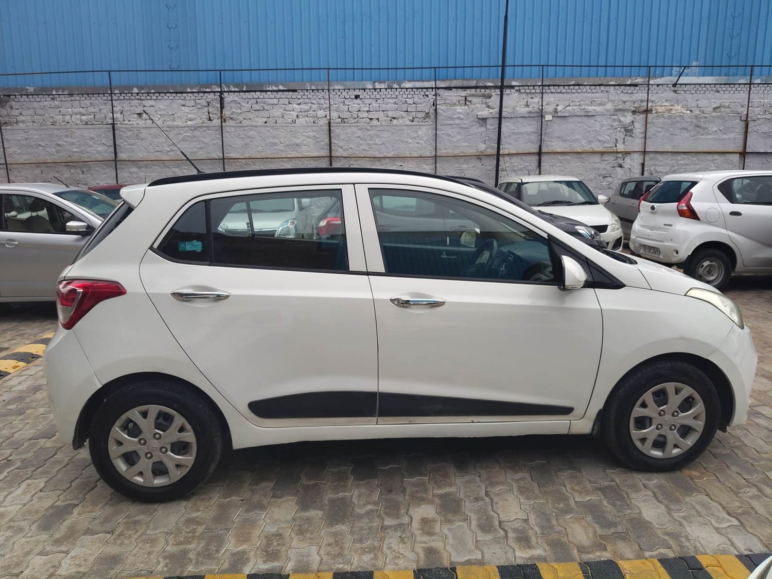 View 2013 Hyundai Grand i10 Sportz 1.2 Kappa Image 6 Used 2013 Hyundai Grand i10 Sportz 1.2 Kappa Image 6